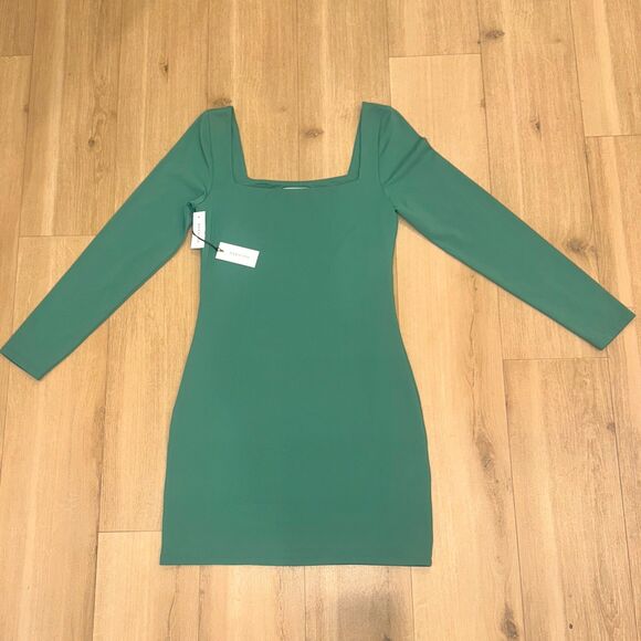 Aritzia Babaton Contour Squareneck Mini Dress - New with Tags - Size Large - Picture 3 of 8